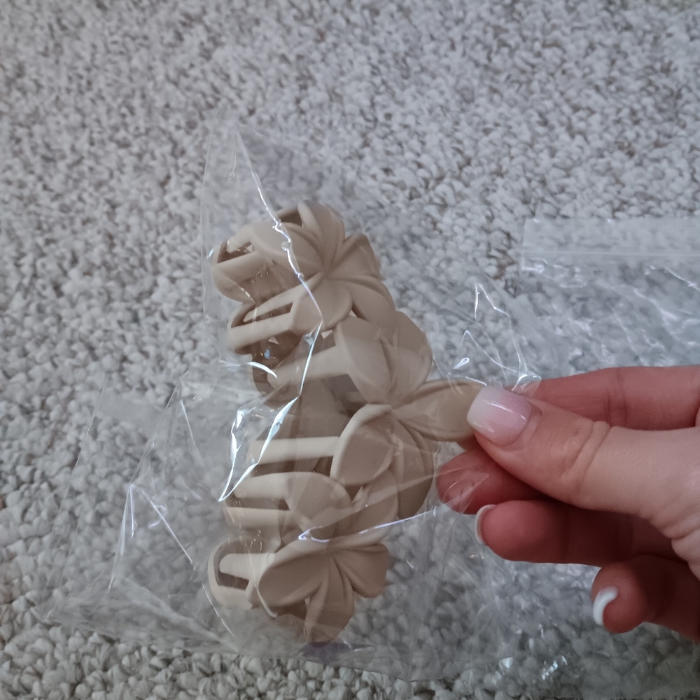 Hair Accessory Bundle - Picture 2 of 11